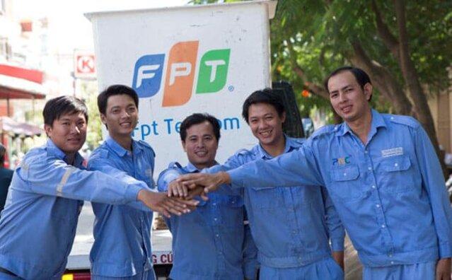 Đội ngũ nhân viên kỹ thuật FPT Telecom